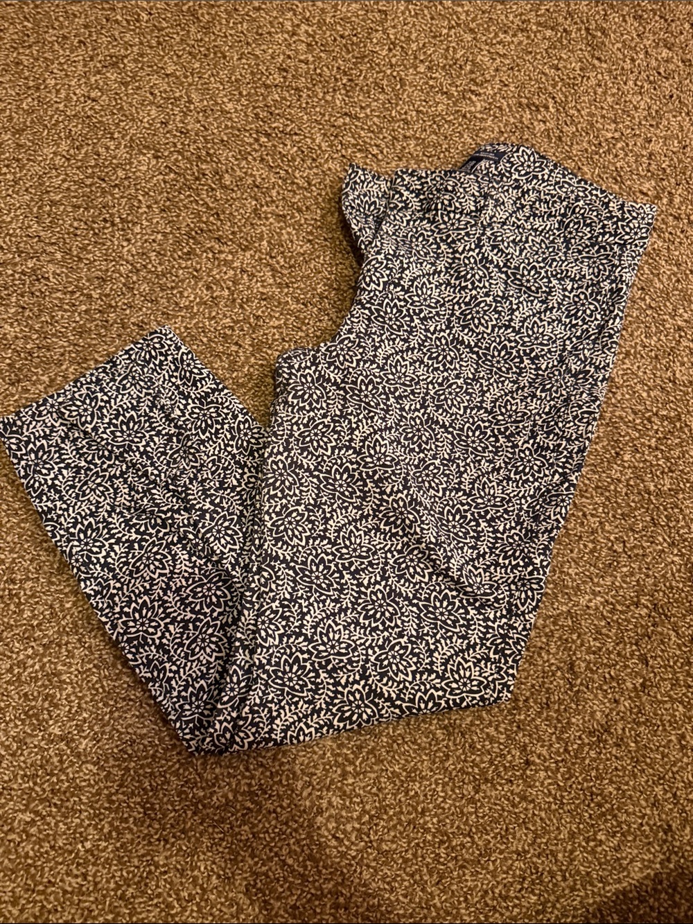 GAP Navy & White Floral Slim City Crop Pants